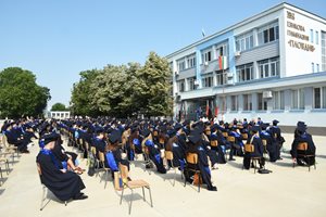 Започнаха бързите тестове на 3000 учители в Пловдив