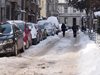 Обработват със смеси срещу заледяване улиците в София заради големия студ