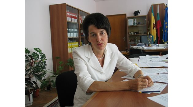 Бившата кметица на Добрич Детелина Николова защитава бившия депутат Живко Суджука.
