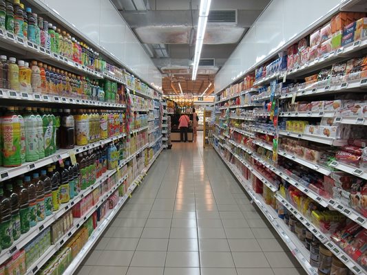 37 стоки от първа необходимост ще се продават на по-ниски цени в Сърбия