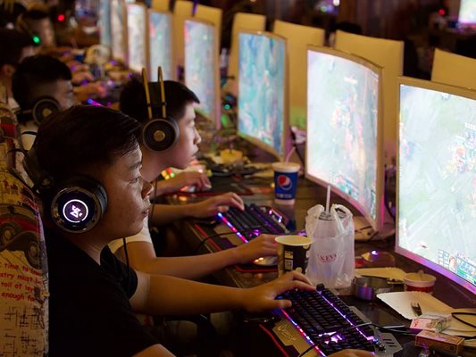 Китайски геймъри СНИМКА: wallpaperflare