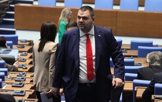 Пеевски: Служебното правителство да отмени решението за частната детска болница