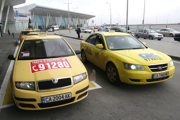 Такситата искат най-вече увеличение на първоначалната такса.