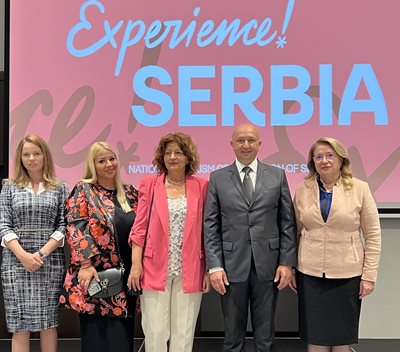Зам.-министърът на туризма Ирена Георгиева (вдясно) с посланика на Сърбия у нас д-р Желко Йович и представителите на сръбската туристическа агенция.