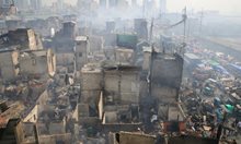 Пожар унищожи повече от стотици бараки в Манила, Филипини