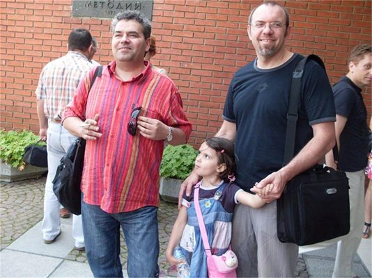 Бившите окупатори Станимир Въгленов и Стефан Ташев (вляво).
Снимка: Дима Максимова