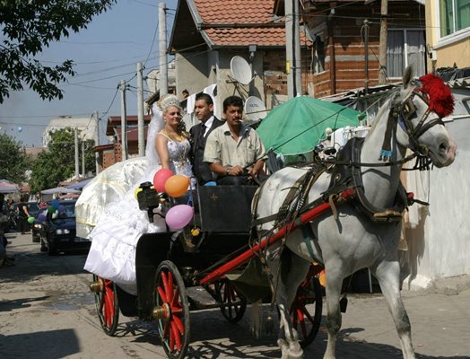 Ромските сватби в Пловдив са пищни и шумни.