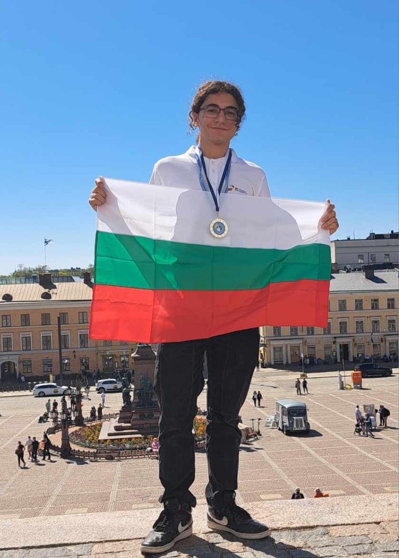 Ученик от Русе спечели сребърен медал на международна олимпиада по философия