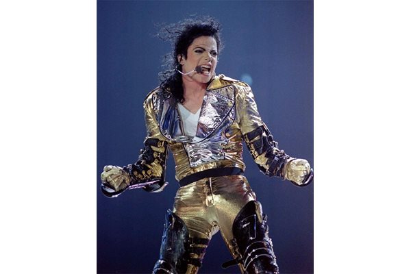 “Кой не харесва Майкъл Джексън?!”, казва Нети.