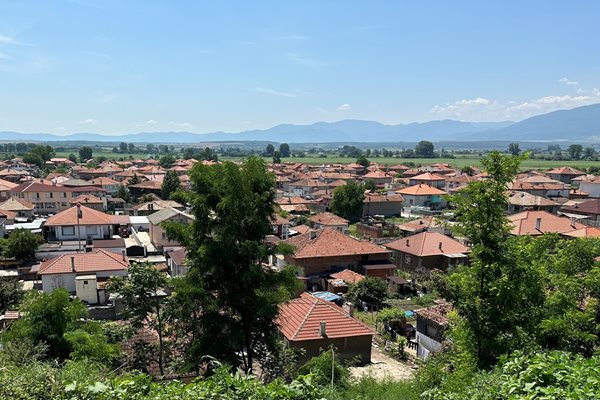 Колата била паркирана в с. Болярци.