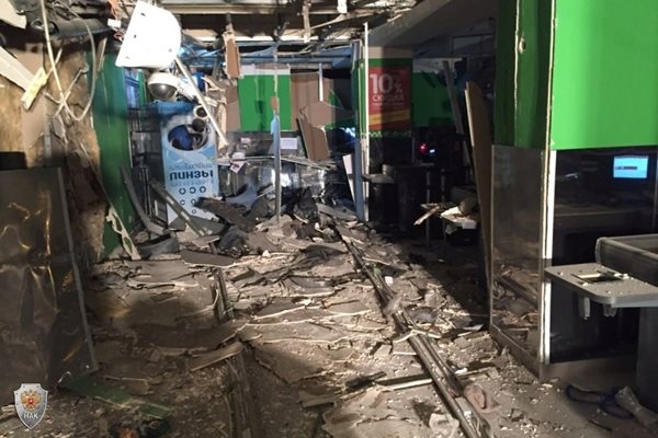 Бомба избухна в супермаркет в Санкт Петербург и уби 18 души СНИМКИ: РОЙТЕРС