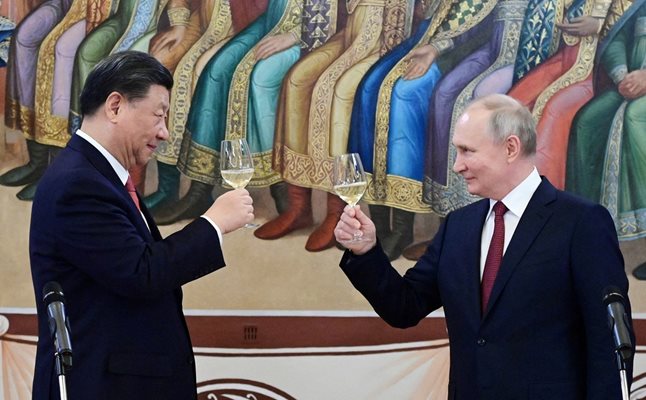 Президентите на Китай и Русия - Си Дзинпин и Владимир Путин СНИМКА: РОЙТЕРС