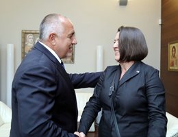 Борисов посреща Булц в Министерския съвет. Снимки правителствена пресслужба