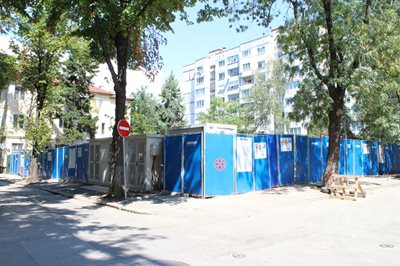Това е имотът на софийската улица “Оборище”, върху която ще се строи жилищна сграда. Той никога не е бил предвиждан за детска градина или озеленяване.