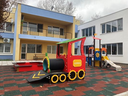 Детска градина "Детски рай" в район "Искър" се разширява с още една сграда за 4 групи.
СНИМКА: СТОЛИЧНА ОБЩИНА