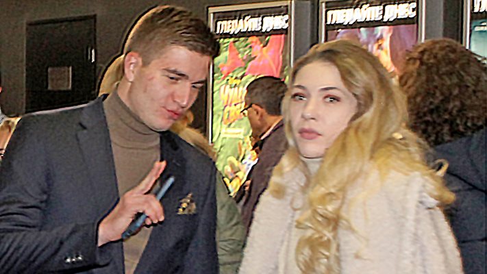 Двамата влюбени на премиерата на сериала "Вина" на БНТ / снимка: Юлиян Савчев
