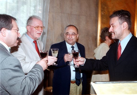 Соломон Паси събира бивши външни министри на празника на българската дипломация през 2002 г.
СНИМКА: РУМЯНА ТОНЕВА