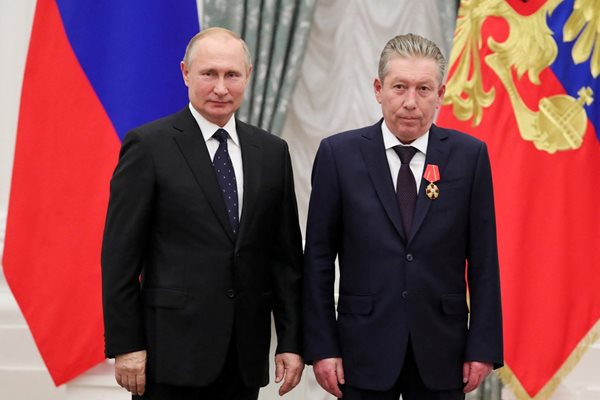 През 2019 г. Путин връчи на Маганов орден "Св. Александър Невски"
Снимка: Ройтерс