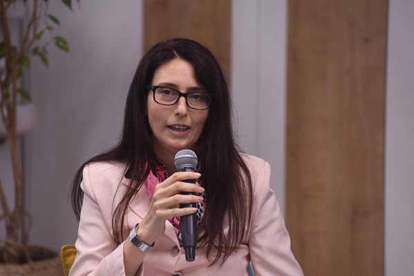 Зам.-министърката на регионалното развитие и благоустройството Ангелина Бонева участва в дискусията на "24 часа".
СНИМКИ: ВЕЛИСЛАВ НИКОЛОВ
