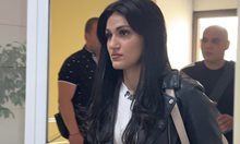 18-годишната Дебора в Пловдивския съд: Изнервена съм от бавенето на делото срещу Георги (Снимки)