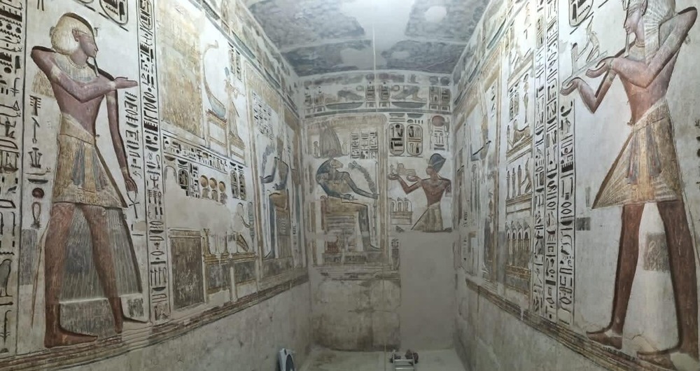 Златното светилище в древноегипетския храм в Мединет Хабу възвърна оригиналния си блясък