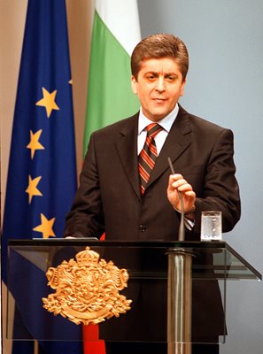 Георги Първанов е единственият държавен глава, който не е назначавал служебно правителство.