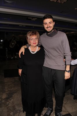 Orlen Zlatkov avec son professeur de chant Miglena Georgieva