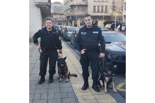 Полицейските кучета ще патрулират в центъра, около гарата и в Морската градина.
