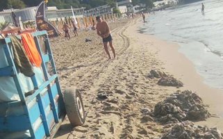 ВиК: Отпадни води от Пристанището и заведенията са причината за замърсяването на плажа във Варна