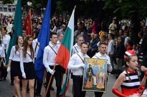 Пловдив чества 24 май с празнично шествие и много концерти