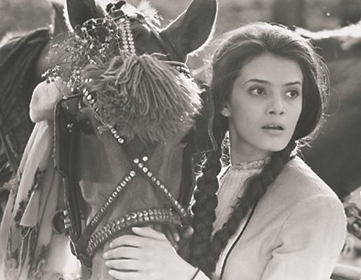 Кадър от филма "Князът" - втората голяма роля на Гиндева след "Иконостасът"