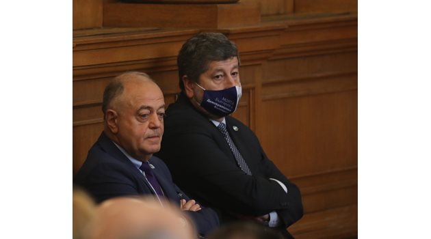 Съпредседателите на "Демократична България" Атанас Атанасов и Христо Иванов.