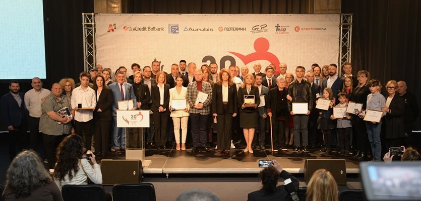 Нови 34 достойни българи от 26 вълнуващи истории бяха отличени на специална церемония в НДК.