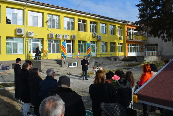 В санирането са вложени над 7070 хиляди лв. с ДДС

Снимка: Община Павликени