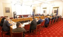 Депутатите отложиха решението кога да се спре изгарянето на въглища в България