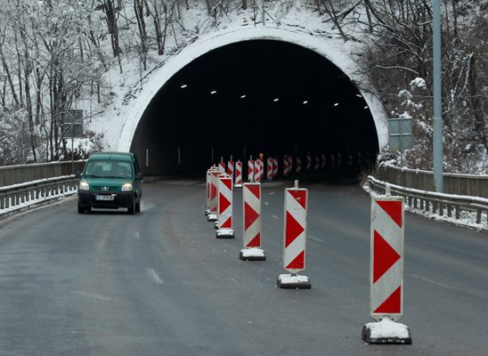 Безкрайните ремонти по "Хемус" изнервят шофьорите