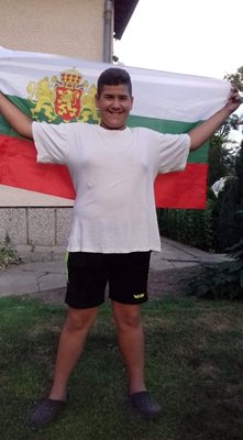 След победата Сава развя българското знаме