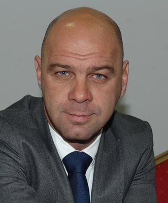 Кметът на район "Тракия" Костадин Димитров е избран от раз.
