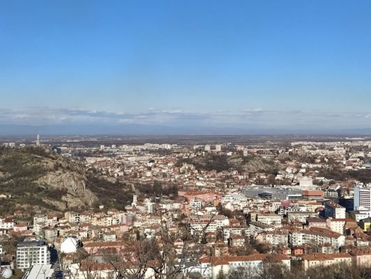Слънчево и топло ще е времето днес в Пловдив. Снимка: 24plovdiv.bg