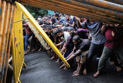 Бунтовете за храна в Шри Ланка. 
СНИМКИ: РОЙТЕРС