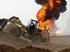 Потушиха пожара в един от двата нефтени кладенеца, взривени в Северен Ирак
