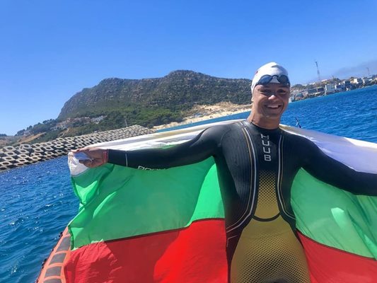 Цанко Цанков, който преплува Гибралтарски проток, има диплома за хидроинженер