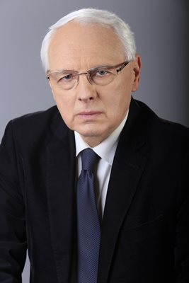 ВЕЛИЗАР ЕНЧЕВ