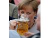 Гидиън Рахман: Меркел само дето не обяви смъртта на западния алианс