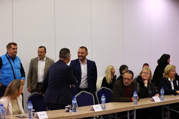  Кандидатите за кмет на София и на регион 
