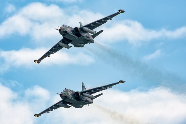 Екипажи от състава на българските Военновъздушни сили (ВВС) започват от днес изпълнението на задачи в съвместната летателна тренировка “Тракийска пепелянка 2022”. Снимки Фейсбук/ВВС