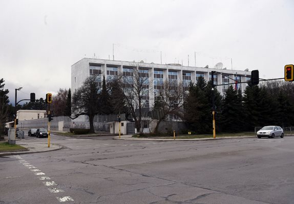 Сградата на руското посолство в София СНИМКА: ВЕЛИСЛАВ НИКОЛОВ