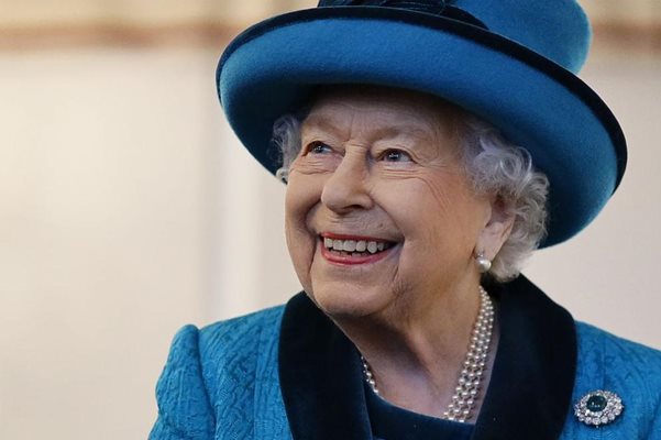 Кралица Елизабет е под лекарско наблюдение, но не е в болница