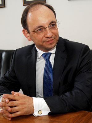 Николай Василев