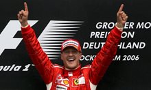 Нова надежда за Шумахер 4 години
след фаталното падане